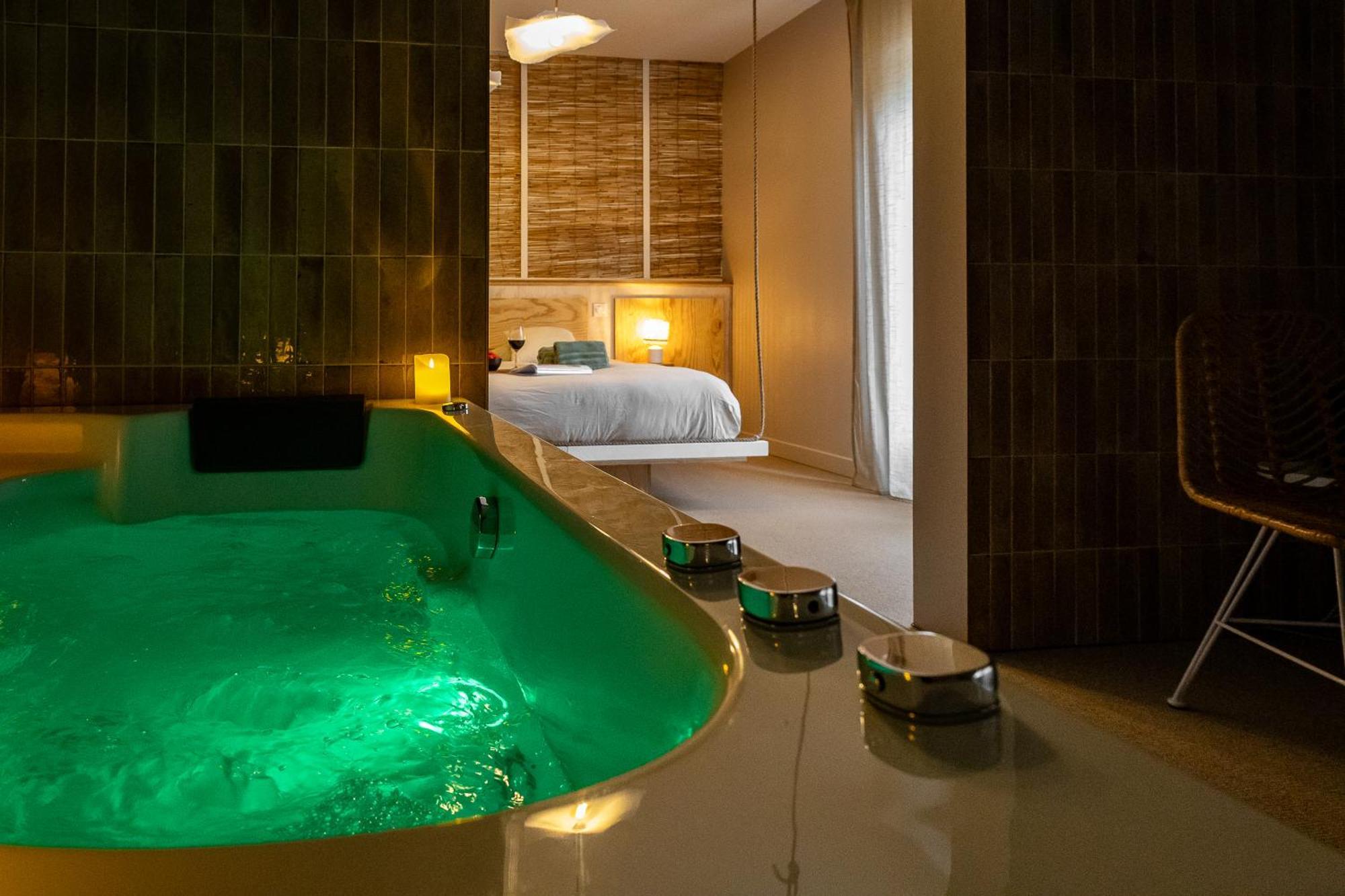 Love Room Suite Bali - Auray En Bretagne Brech المظهر الخارجي الصورة