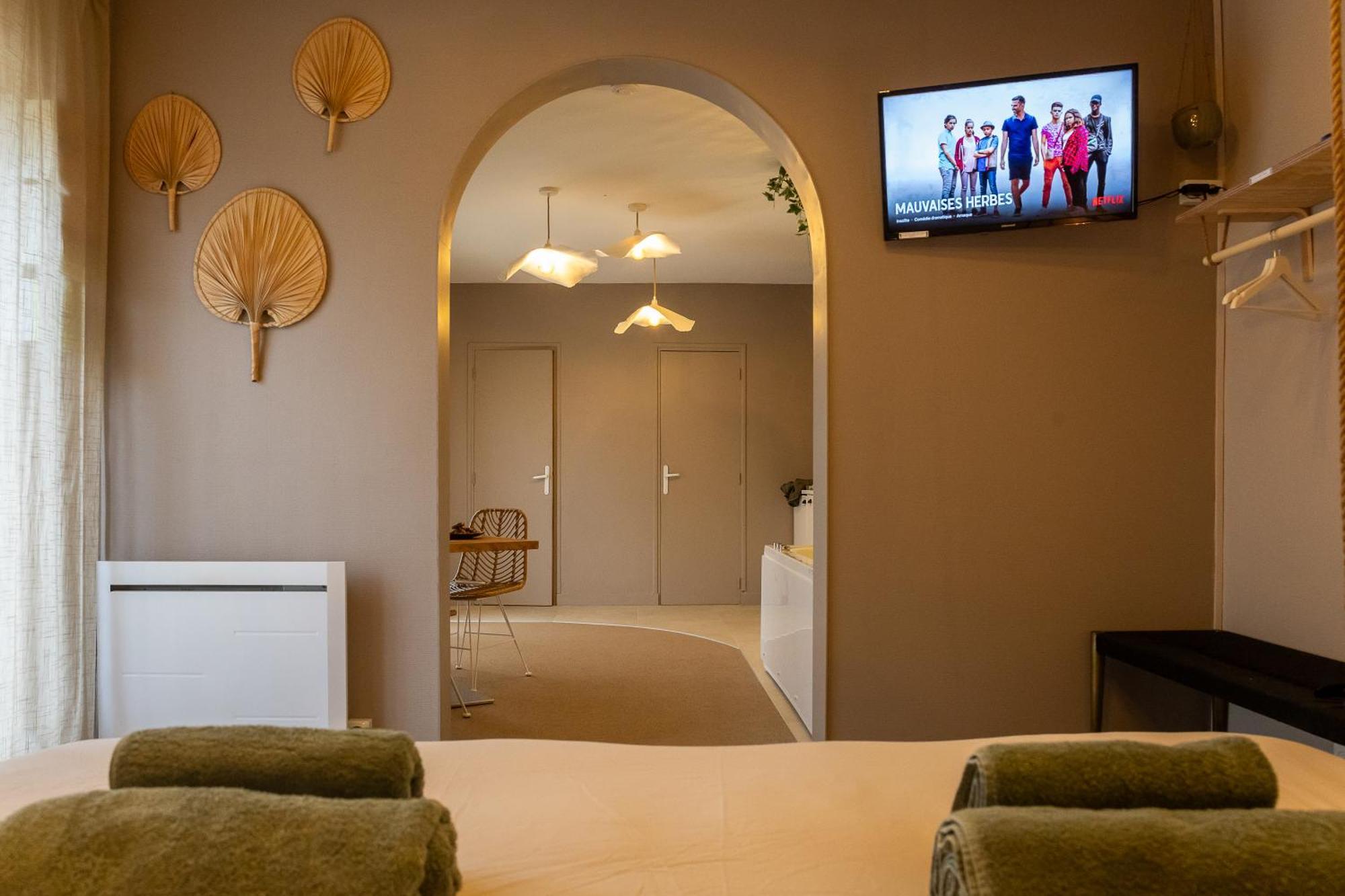 Love Room Suite Bali - Auray En Bretagne Brech المظهر الخارجي الصورة